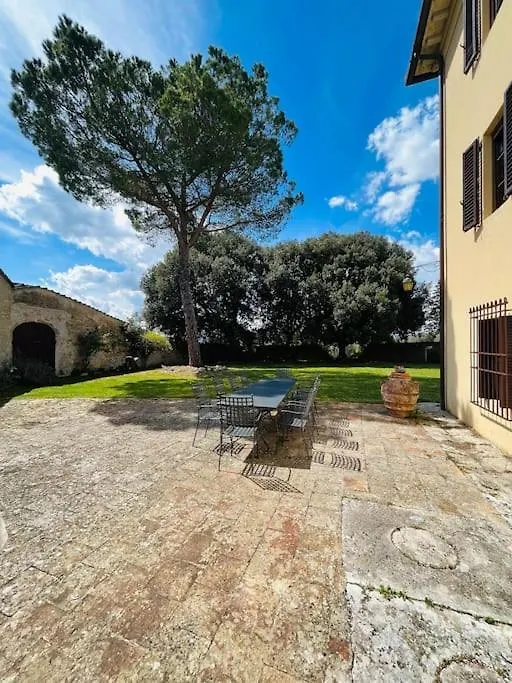 Tenuta Uzielli An Elegant Countryside Villa Monteriggioni 0*,  Itálie