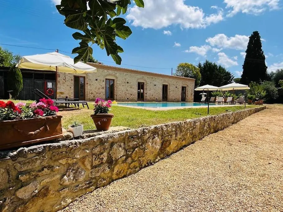 Tenuta Uzielli An Elegant Countryside Villa Monteriggioni 0*,  Itálie